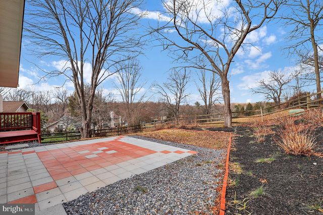 10607 WAYRIDGE DR, Montgomery Village, MD 20886