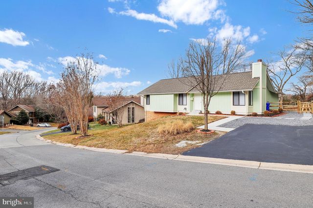 10607 WAYRIDGE DR, Montgomery Village, MD 20886