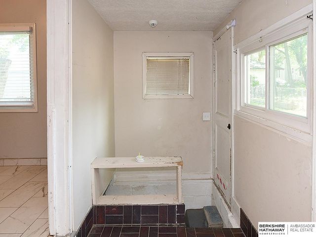 1625 S 24th Street, Lincoln, NE 68502