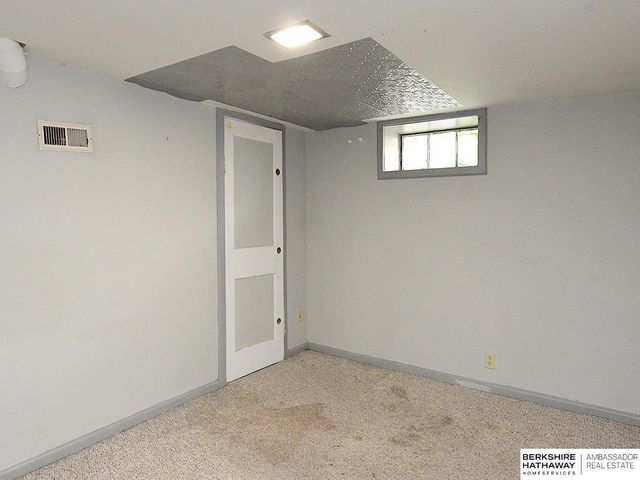 1625 S 24th Street, Lincoln, NE 68502