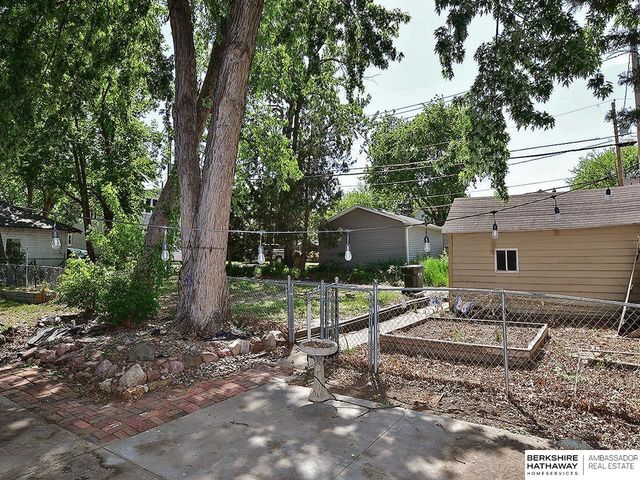 1625 S 24th Street, Lincoln, NE 68502