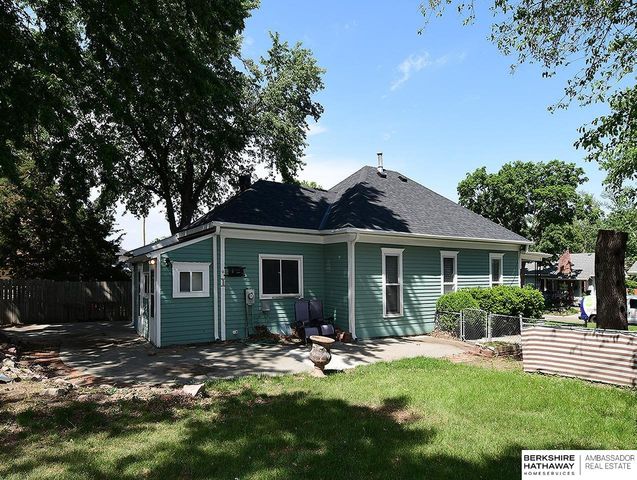 1625 S 24th Street, Lincoln, NE 68502