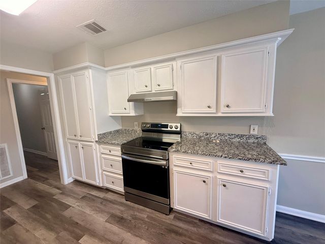 1719 Cantrell Boulevard, Conroe, TX 77301