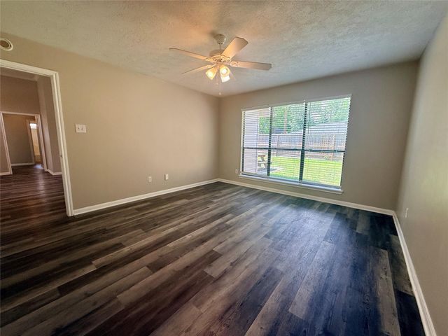 1719 Cantrell Boulevard, Conroe, TX 77301