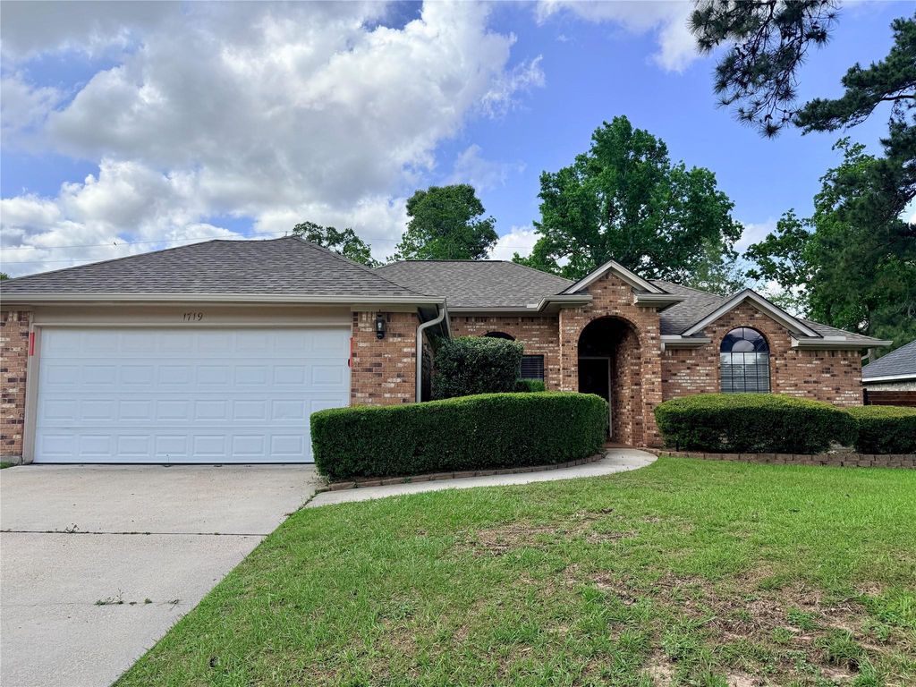 1719 Cantrell Boulevard, Conroe, TX 77301