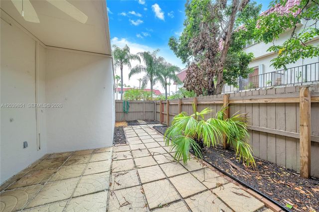 8650 SW 67th Ave 1010, Pinecrest, FL 33156