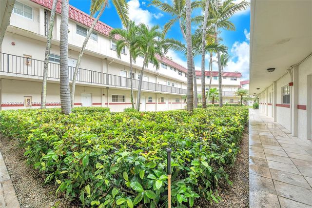 8650 SW 67th Ave 1010, Pinecrest, FL 33156