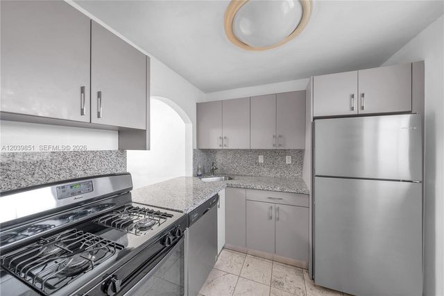 8650 SW 67th Ave 1010, Pinecrest, FL 33156