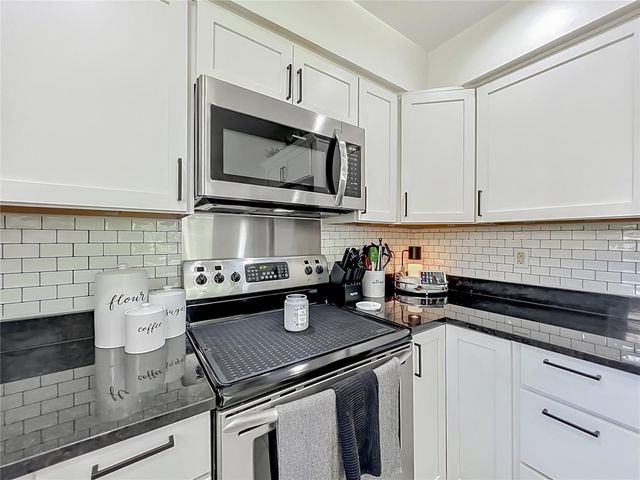 421 E BAY AVENUE, Longwood, FL 32750