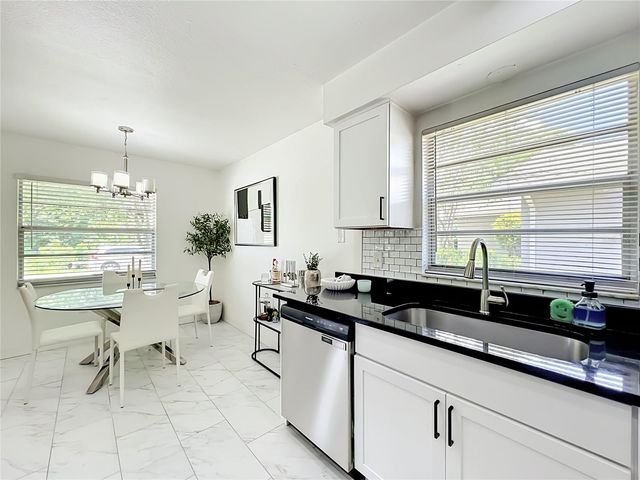 421 E BAY AVENUE, Longwood, FL 32750