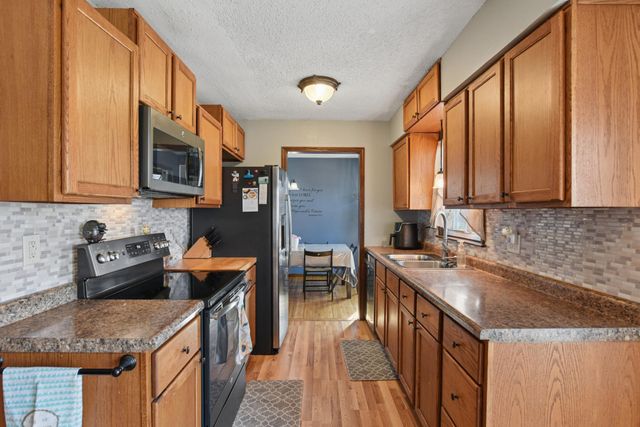 8122 Homestead Avenue S, Cottage Grove, MN 55016