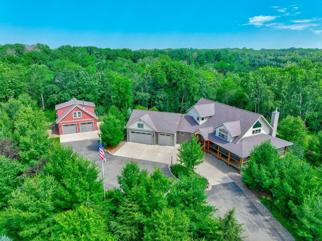 1167 56th Street, Hudson, WI 54016