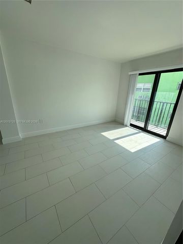536 SW 7th St 6, Miami, FL 33130