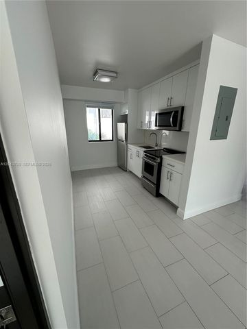 536 SW 7th St 6, Miami, FL 33130