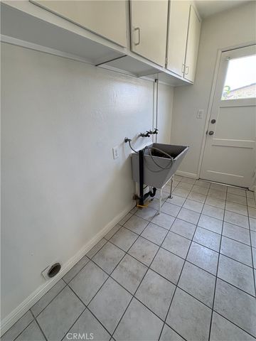 16681 Lucia Lane, Huntington Beach, CA 92647