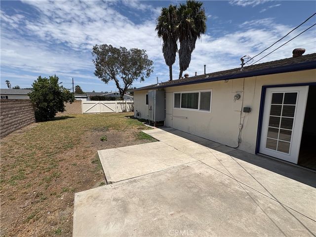 16681 Lucia Lane, Huntington Beach, CA 92647