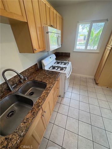 16681 Lucia Lane, Huntington Beach, CA 92647