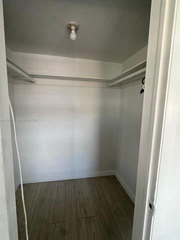 200 NE 12th Ave 7E, Hallandale Beach, FL 33009