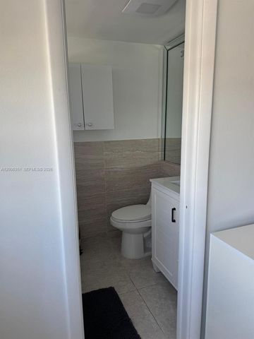 200 NE 12th Ave 7E, Hallandale Beach, FL 33009