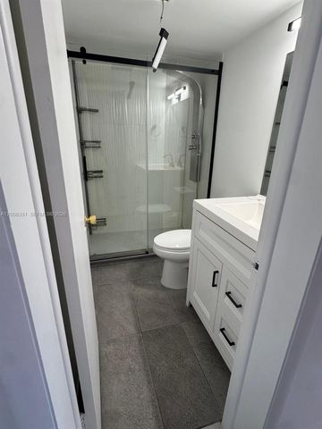 200 NE 12th Ave 7E, Hallandale Beach, FL 33009