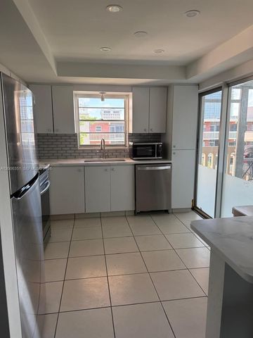 200 NE 12th Ave 7E, Hallandale Beach, FL 33009