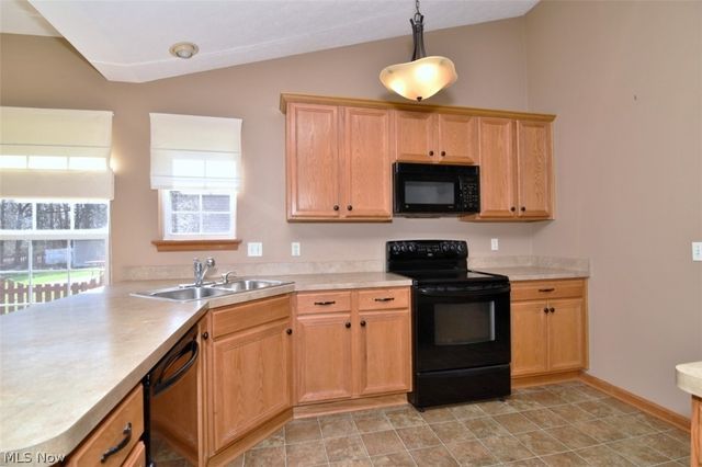 8337 Burlington Drive, North Ridgeville, OH 44039