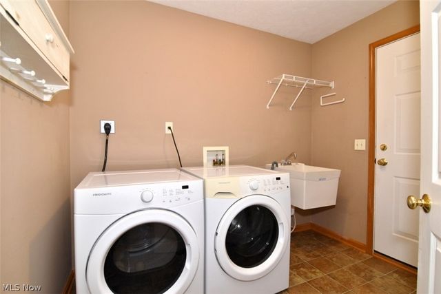 8337 Burlington Drive, North Ridgeville, OH 44039