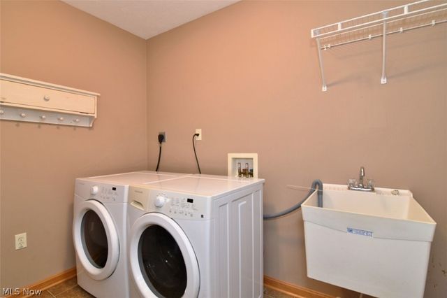 8337 Burlington Drive, North Ridgeville, OH 44039