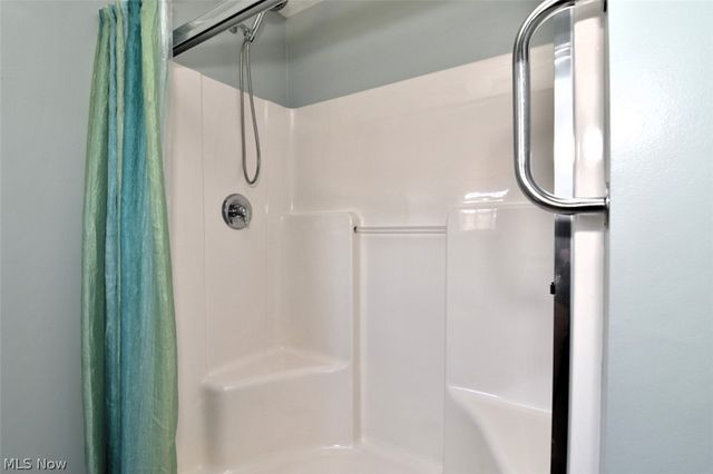 8337 Burlington Drive, North Ridgeville, OH 44039