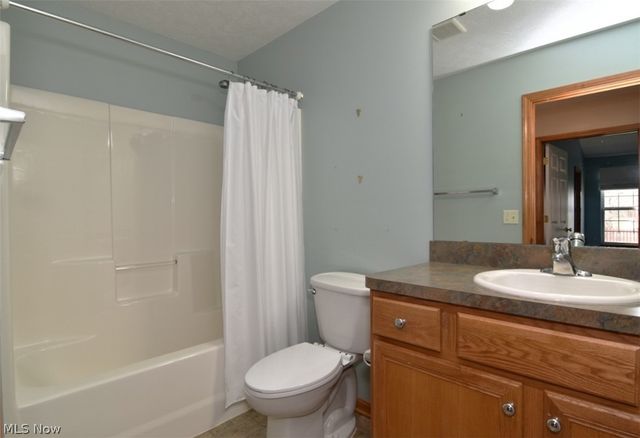 8337 Burlington Drive, North Ridgeville, OH 44039
