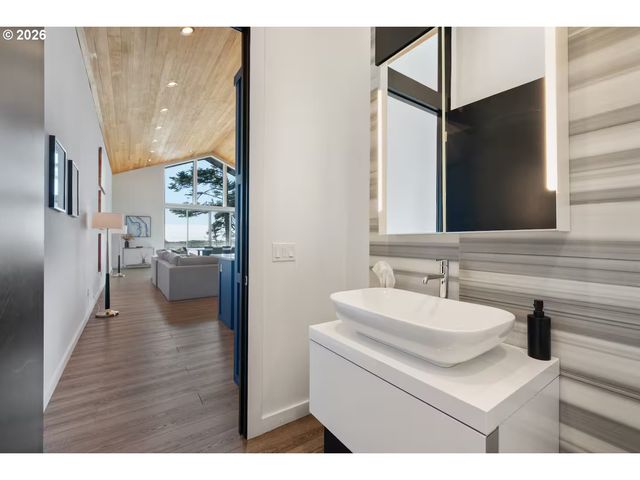 1170 Thirteenth, Port Orford, OR 97465
