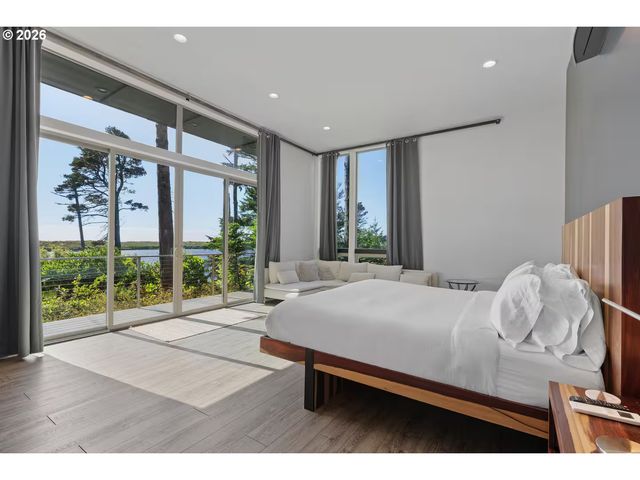 1170 Thirteenth, Port Orford, OR 97465