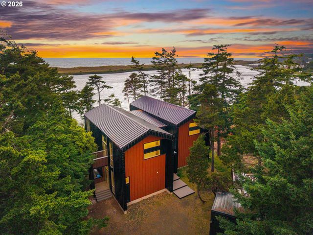 1170 Thirteenth, Port Orford, OR 97465