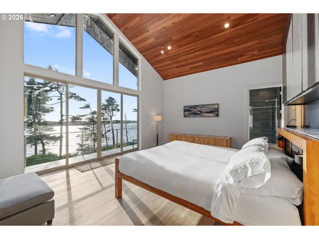 1170 Thirteenth, Port Orford, OR 97465