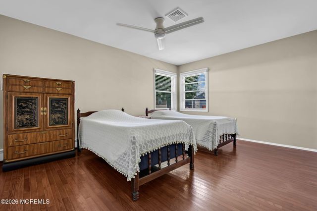 21 Camrose Street, Toms River, NJ 08757