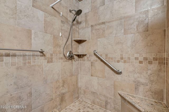 21 Camrose Street, Toms River, NJ 08757