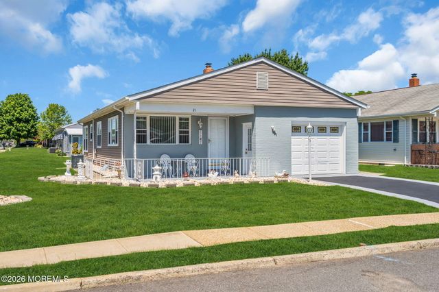 21 Camrose Street, Toms River, NJ 08757