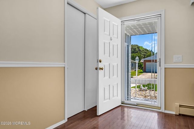 21 Camrose Street, Toms River, NJ 08757