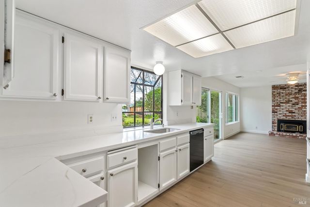 902 Bolton Cir, Benicia, CA 94510