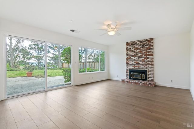 902 Bolton Cir, Benicia, CA 94510