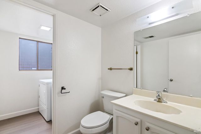 902 Bolton Cir, Benicia, CA 94510