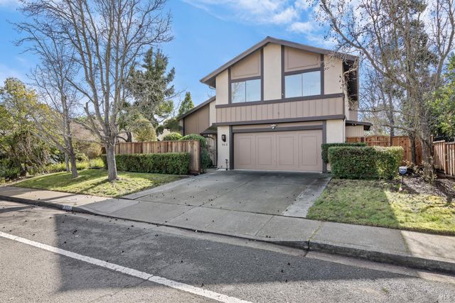 902 Bolton Cir, Benicia, CA 94510