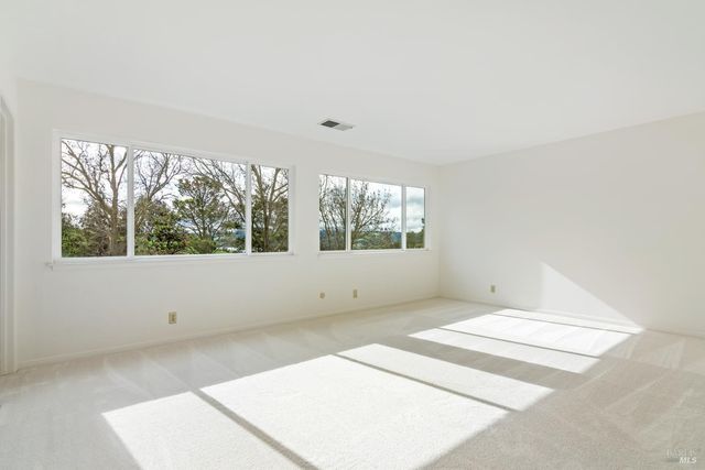 902 Bolton Cir, Benicia, CA 94510