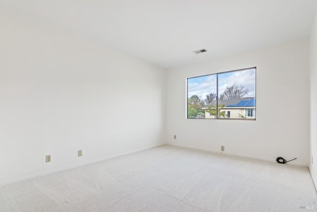 902 Bolton Cir, Benicia, CA 94510