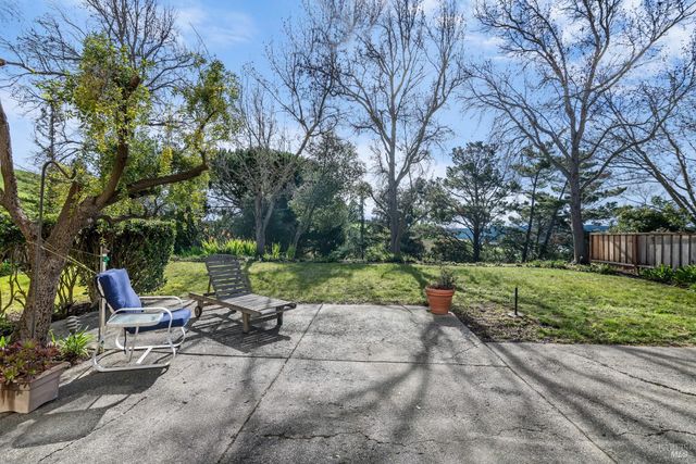 902 Bolton Cir, Benicia, CA 94510
