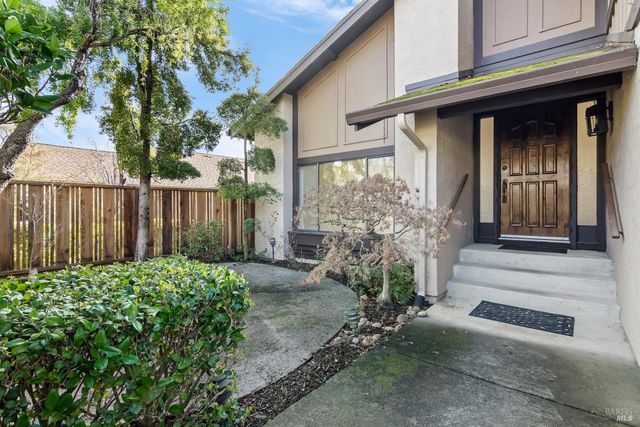 902 Bolton Cir, Benicia, CA 94510