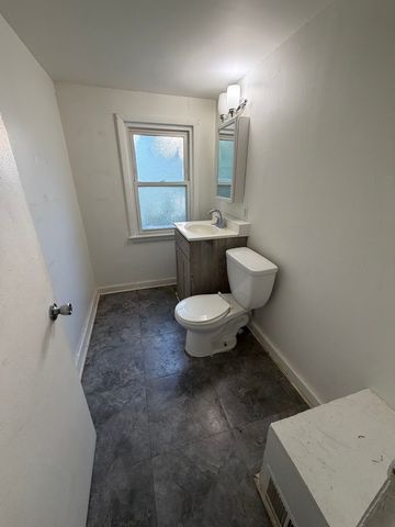 12800 S Parnell Avenue, Chicago, IL 60628