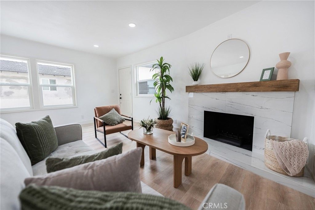 Image 18 of property listing at 945 N Summer, Anaheim, CA 92805