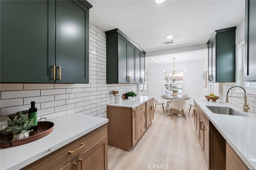 Image 2 of property listing at 945 N Summer, Anaheim, CA 92805