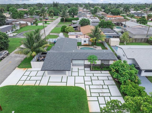 2261 Utopia Dr, Miramar, FL 33023